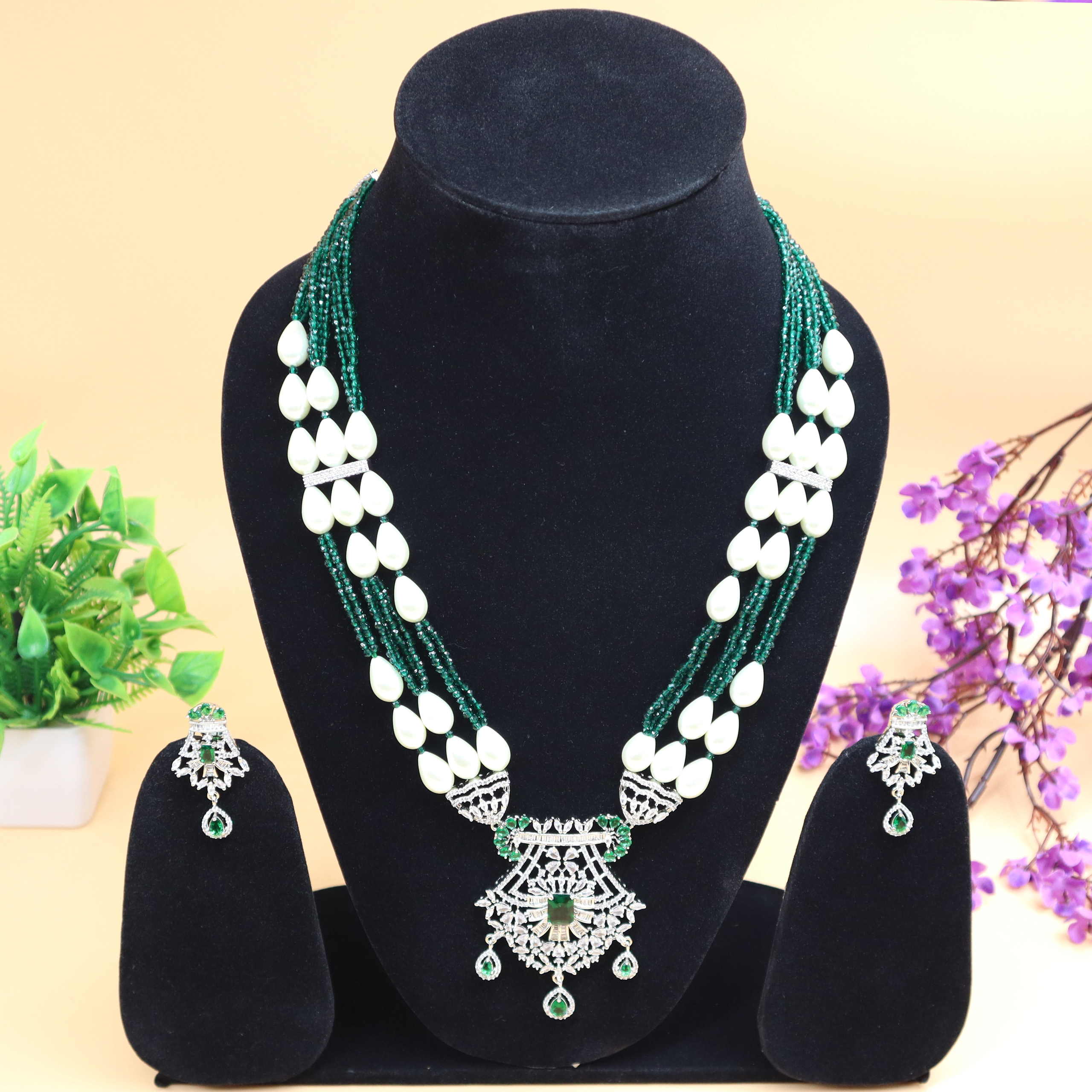 White Beads Green Necklace