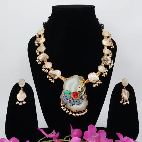 Tanjore and MOP Necklace Set